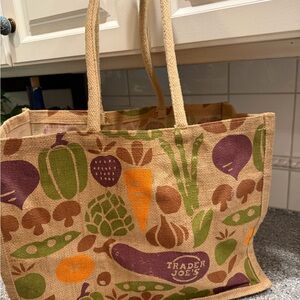 Trader Joe’s Jute Burlap Expand Tote Bag Vegetables Eggplant 17”x13”x8”
